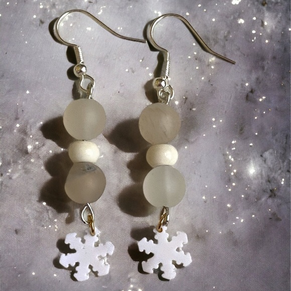 Christmas Agate Earrings-Snowflake - Picture 1 of 1